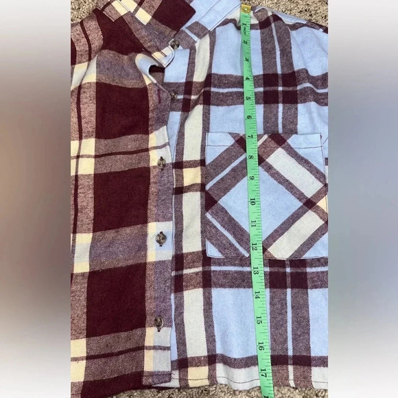 NWT Forever 21 Womens Cropped Burgundy & Blue Plaid Flannel Button Down Size S - Picture 5 of 7